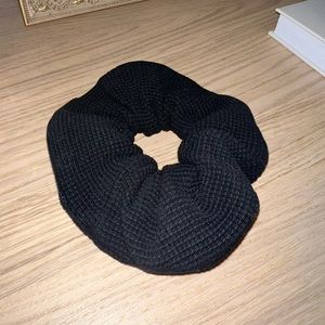 Rosae Paris XL black textured scrunchie